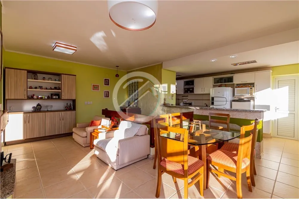 Imagem Descubra Seu Refúgio Urbano Perfeito! Imagine viver em uma cobertura que combina conforto, espaço ...
