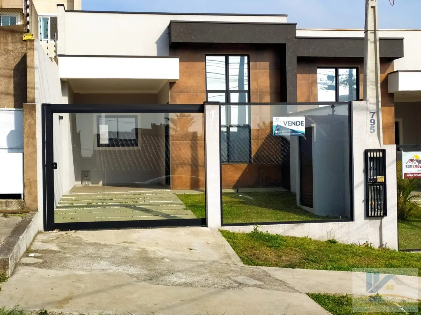Imagem Casa para Venda em São José dos Pinhais, Afonso Pena, 3 dormitórios, 1 suíte, 2 banheiros, 1 vaga