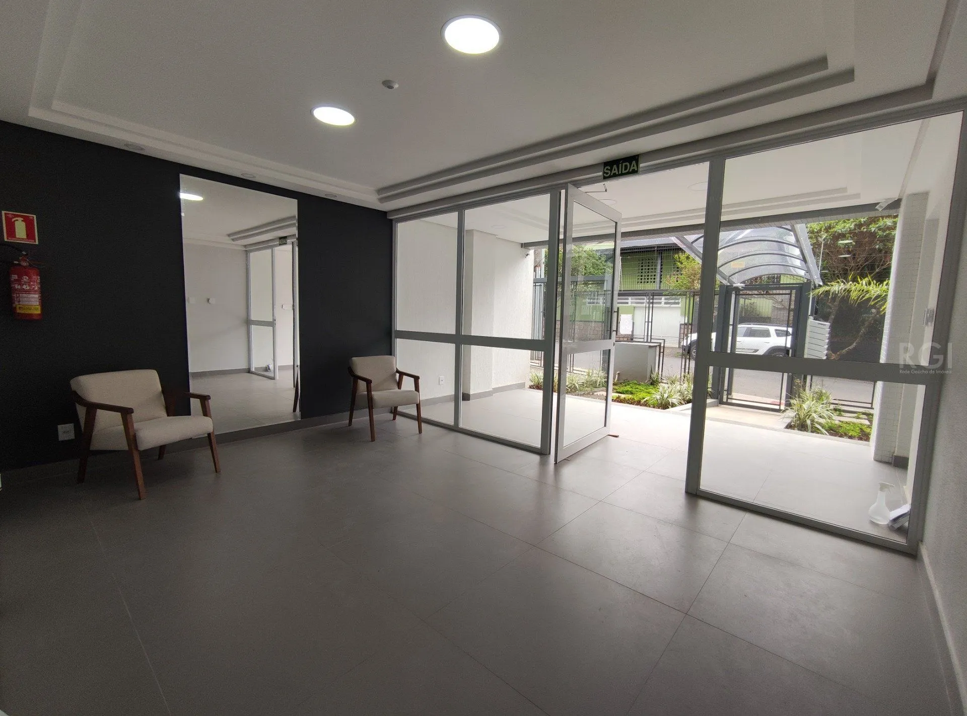 Imagem Duplex para Venda - 179.08m², 2 dormitórios, sendo 2 suites, 2 vagas - Petrópolis