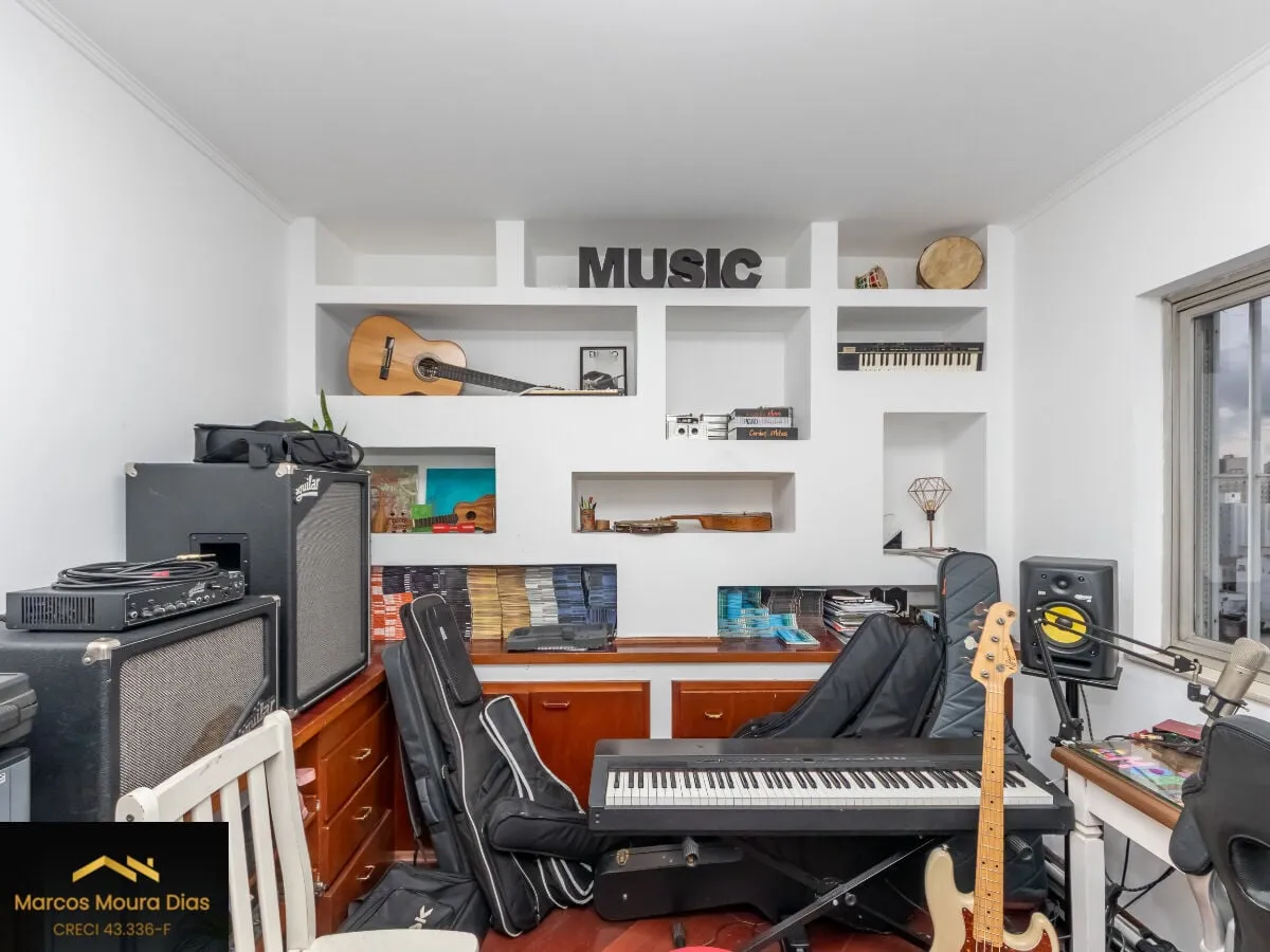 Imagem Apartamento em Perdizes com 4 quartos ( 1 suíte), , 215m². Edifício com Lazer e 1 apto por Andar