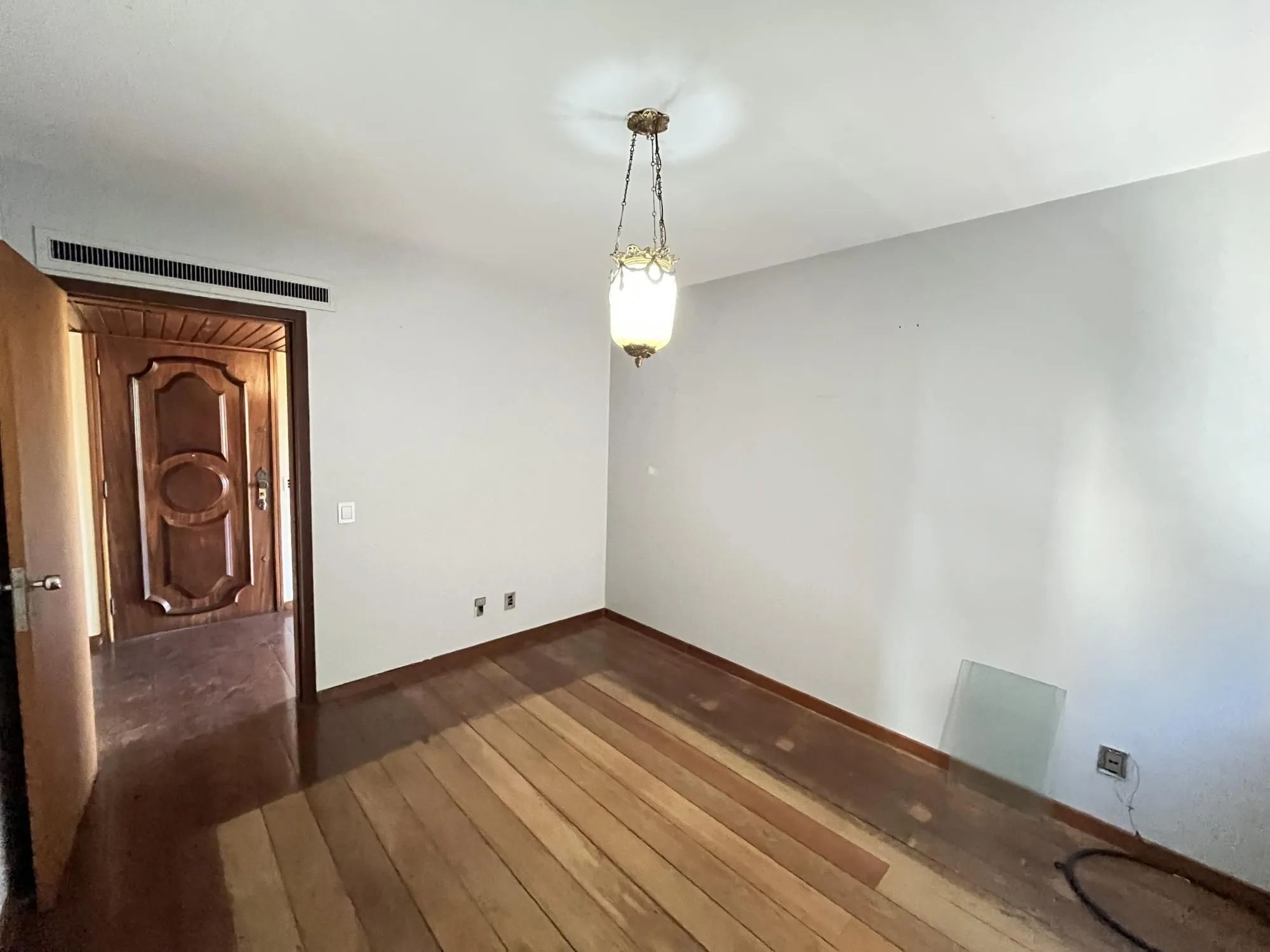 Imagem Apartamento de 3 quartos, suíte e 2 vagas de garagem no bairro Auxiliadora POA