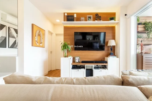 Foto do imóvel Apartamento à venda: 3 quartos, 1 suíte, 5 banheiros, 2 vagas na Vila Olímpia, São Paulo-SP - 110 m² de área