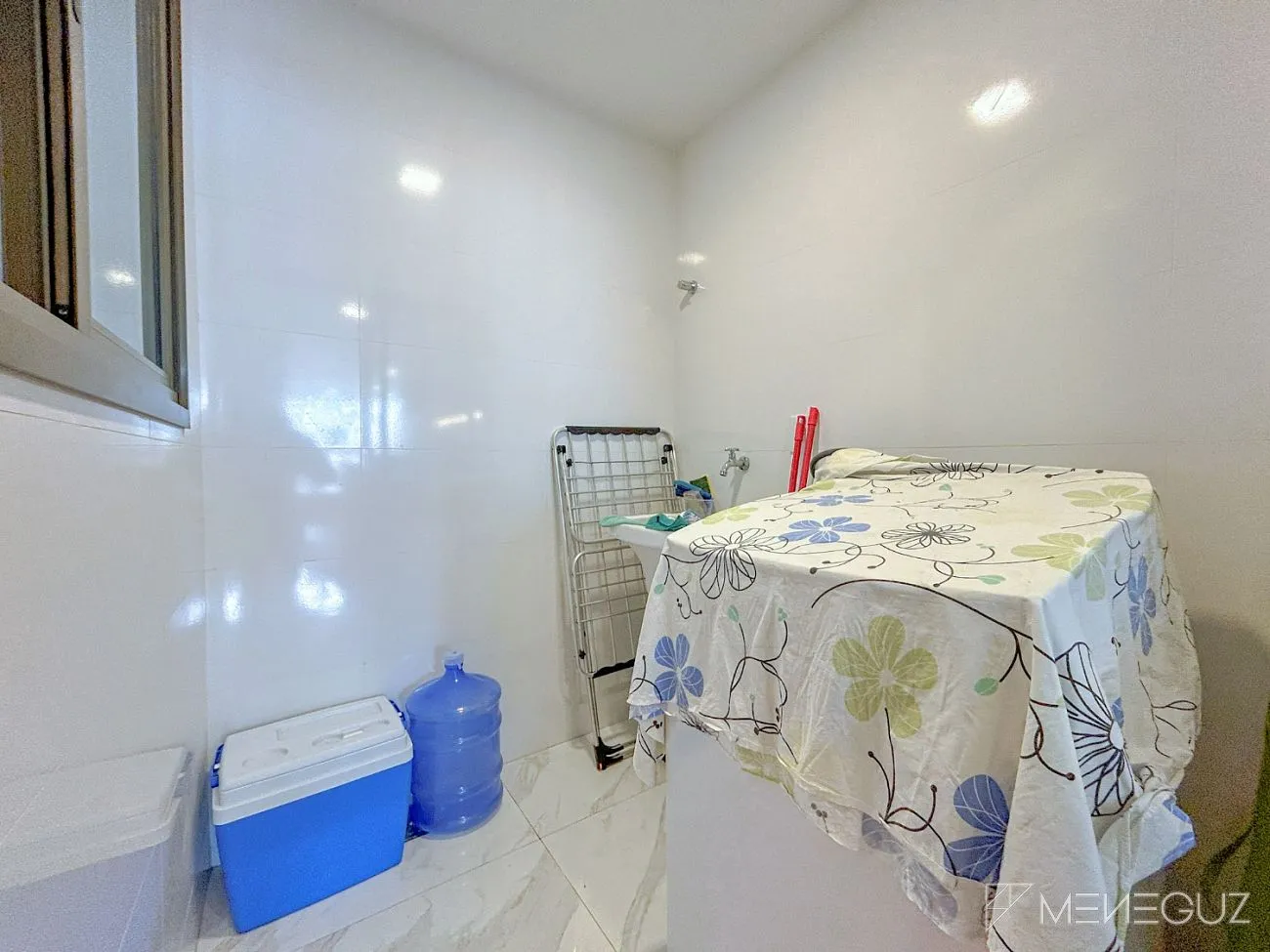 Imagem Apartamento premium de 70m² em prédio novo com lazer na cobertura. Localização privilegiada na Avenida Paris, Praia do Morro. Finamente mobiliado!!