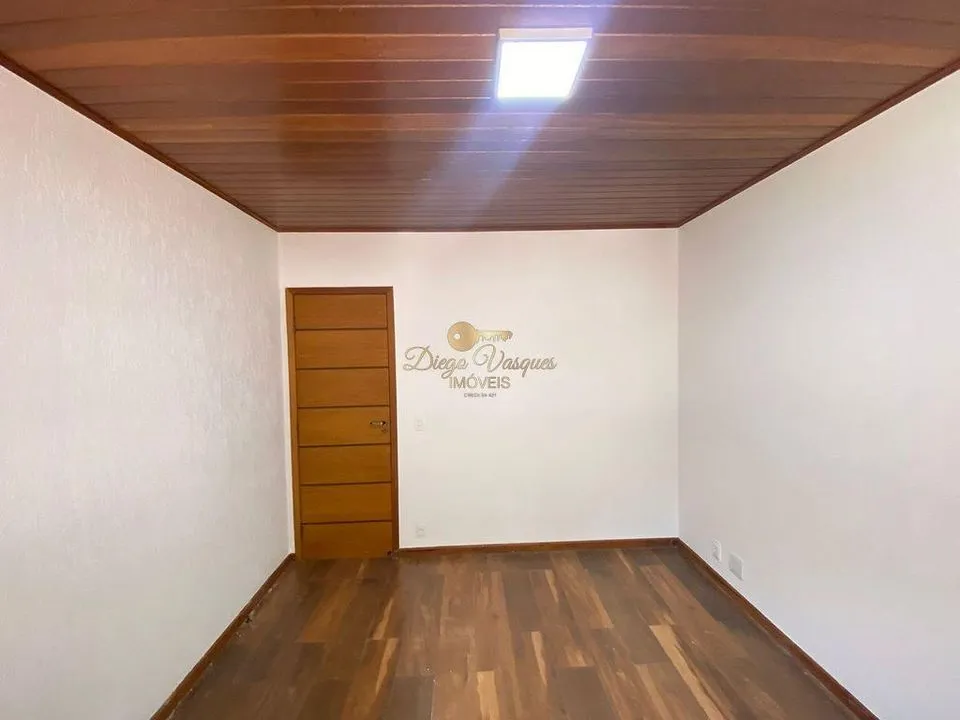 Imagem Casa em Condomínio para Venda em Teresópolis / RJ no bairro Granja Guarani