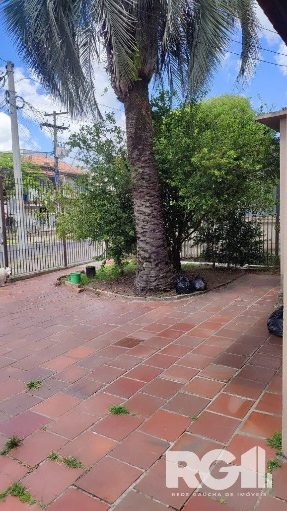Imagem Pátio com 2 casas, 100,46 privativos 3 dorm e 57m², com 2 dorm Zeferino Dias