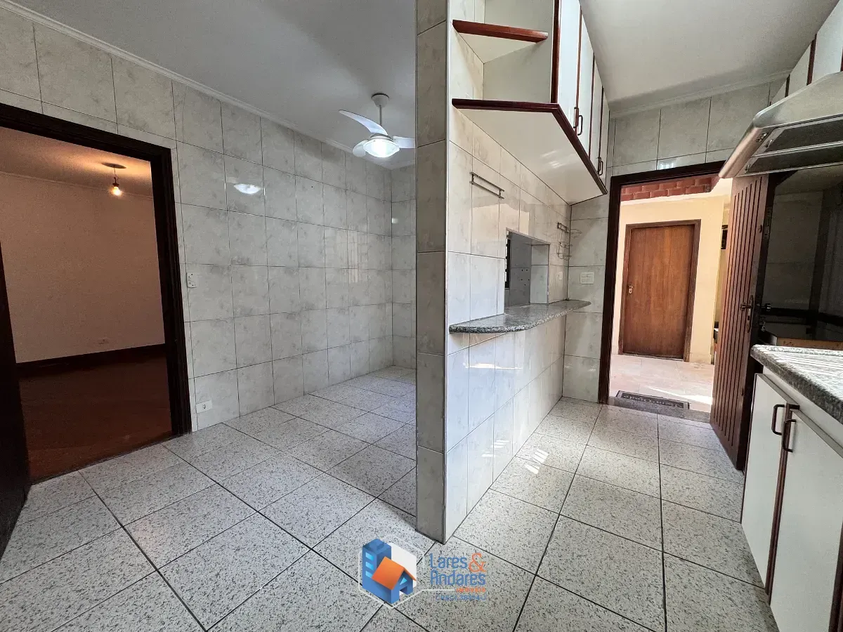 Imagem Casa de vila para venda em Planalto Paulista com 4 quartos, sendo 2 suítes, 330m²