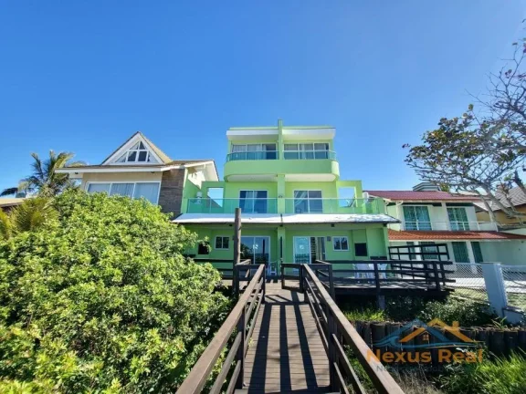 Imagem Casa Frente Mar com 3 Quartos