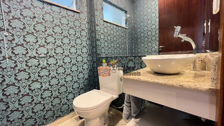 Imagem Sobrado com 3 dormitórios à venda, 180 m² por R$ 1.030.000 - Jardim Hípica Pinheiro - Taubaté/SP