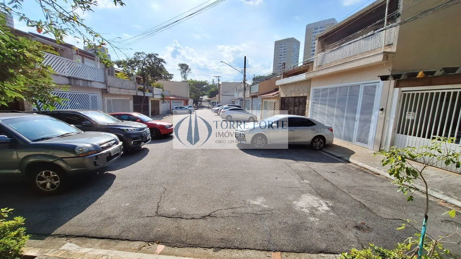 Imagem Sobrado 3 dormitórios 1suíte, 4 vagas em condominio no Jardim Independência
