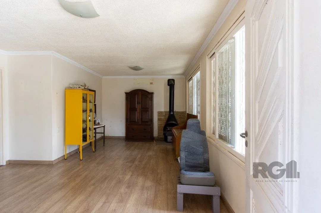 Imagem Casa para Venda - 239m², 5 dormitórios, sendo 1 suites, 2 vagas - Hipica