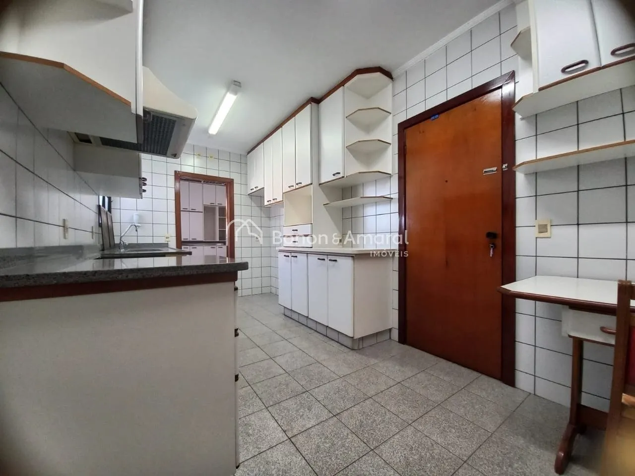 Imagem Apartamento com 4 Quartos e 5 banheiros à Venda 2 vagas de garagem 160m² Cambuí