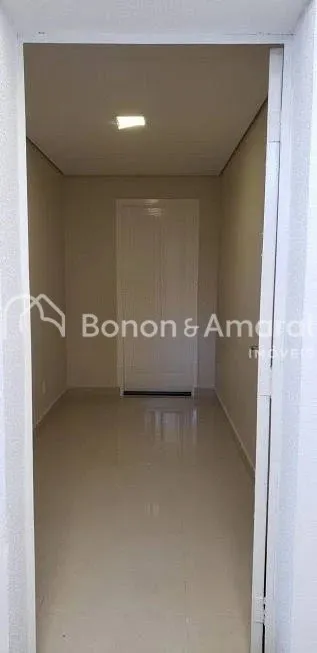 Imagem Casa com 4 Quartos e 2 banheiros à Venda, 242 m² por R$ 725.000