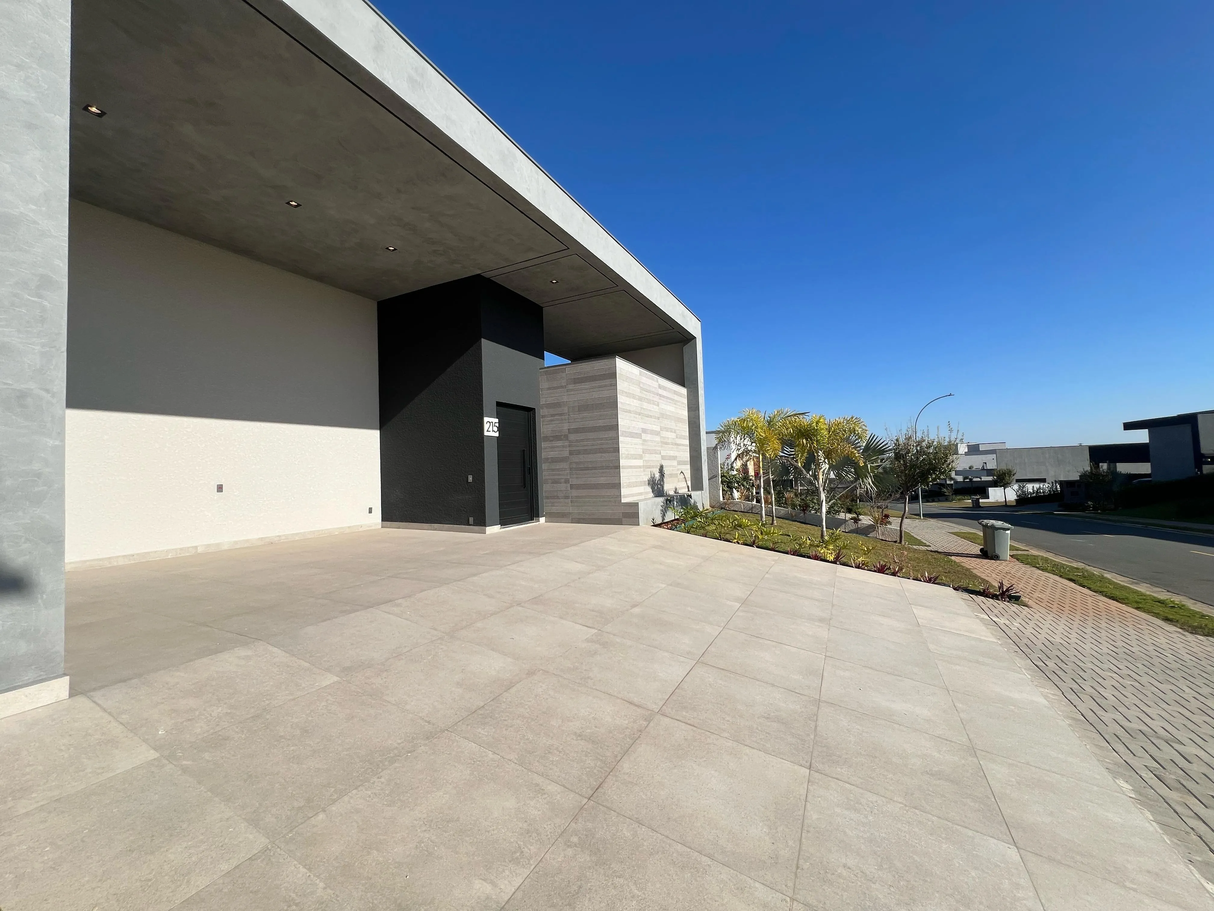 Imagem Exclusiva Casa Térrea com 4 Suítes e Piscina no Alphaville Nova Esplanada 3