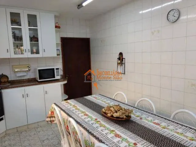 Imagem Sobrado com 4 dormitórios à venda, 225 m² por R$ 1.704.000,00 - Vila Nova Bonsucesso - Guarulhos/SP