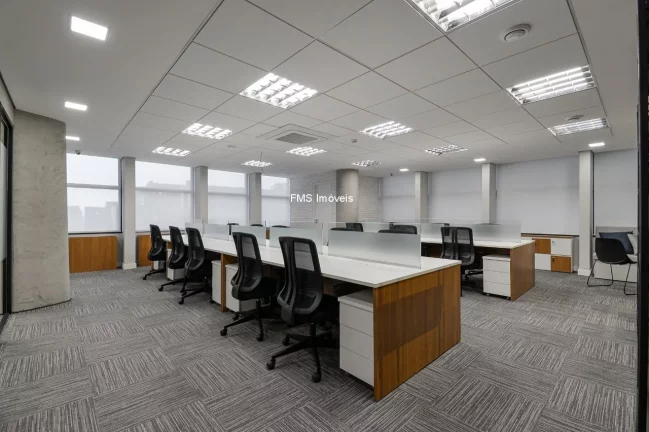 Imagem Conjunto comercial com 225m2 mobiliado na Av. Paulista.
