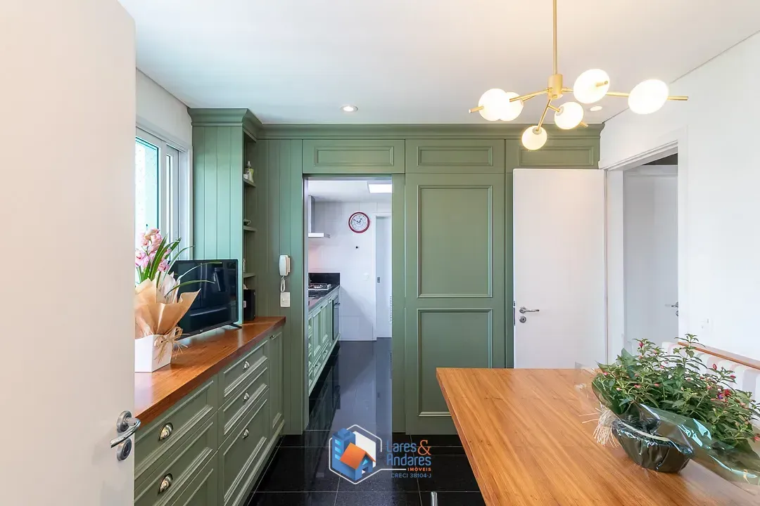 Imagem Apartamento para venda em Aclimação com 4 quartos, sendo 3 suítes, 210m²