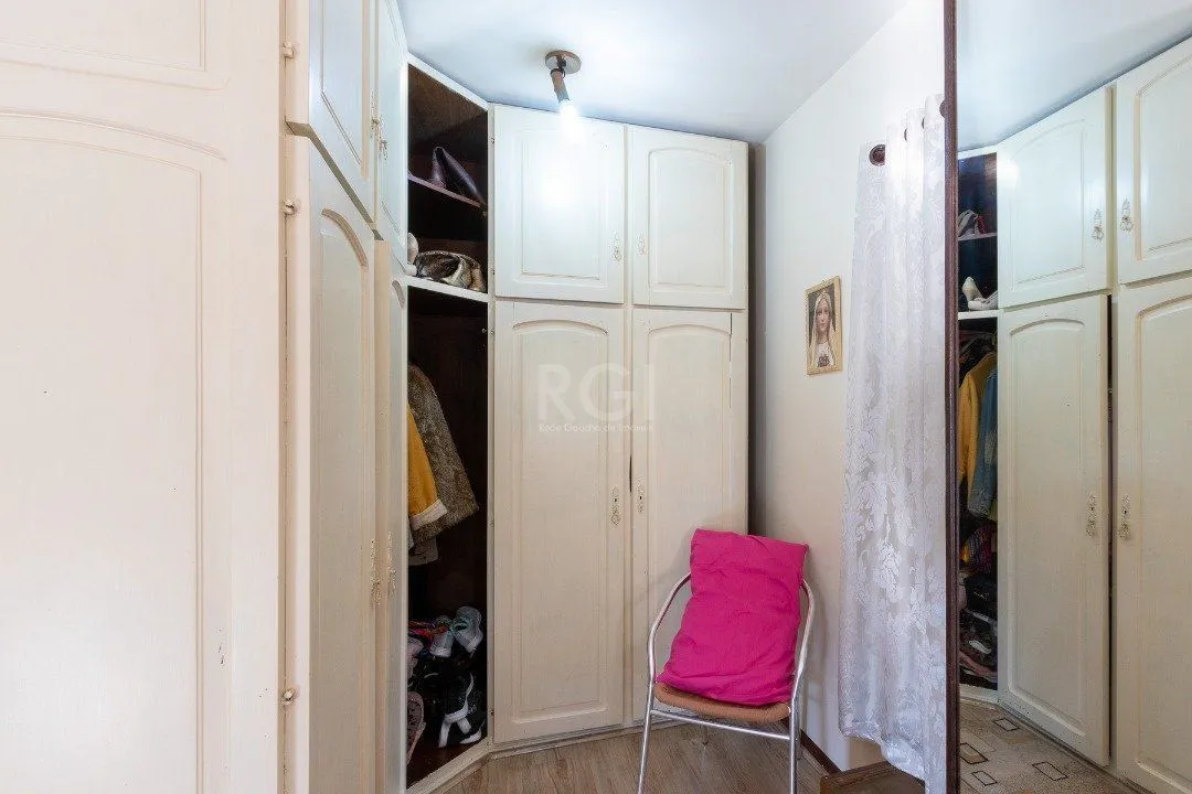 Imagem Casa a venda com piscina, 4 quartos, sendo 1 suite, 3 vagas