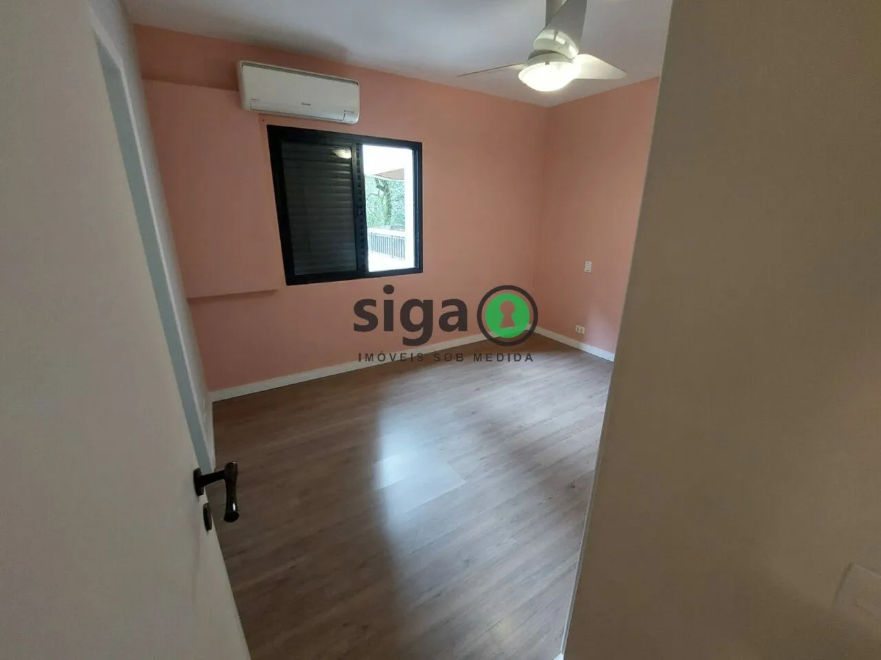 Imagem VENDE Apartamento na Vila Andrade (Região do Morumbi) com 4 Suítes, 4 Vagas + Depósito