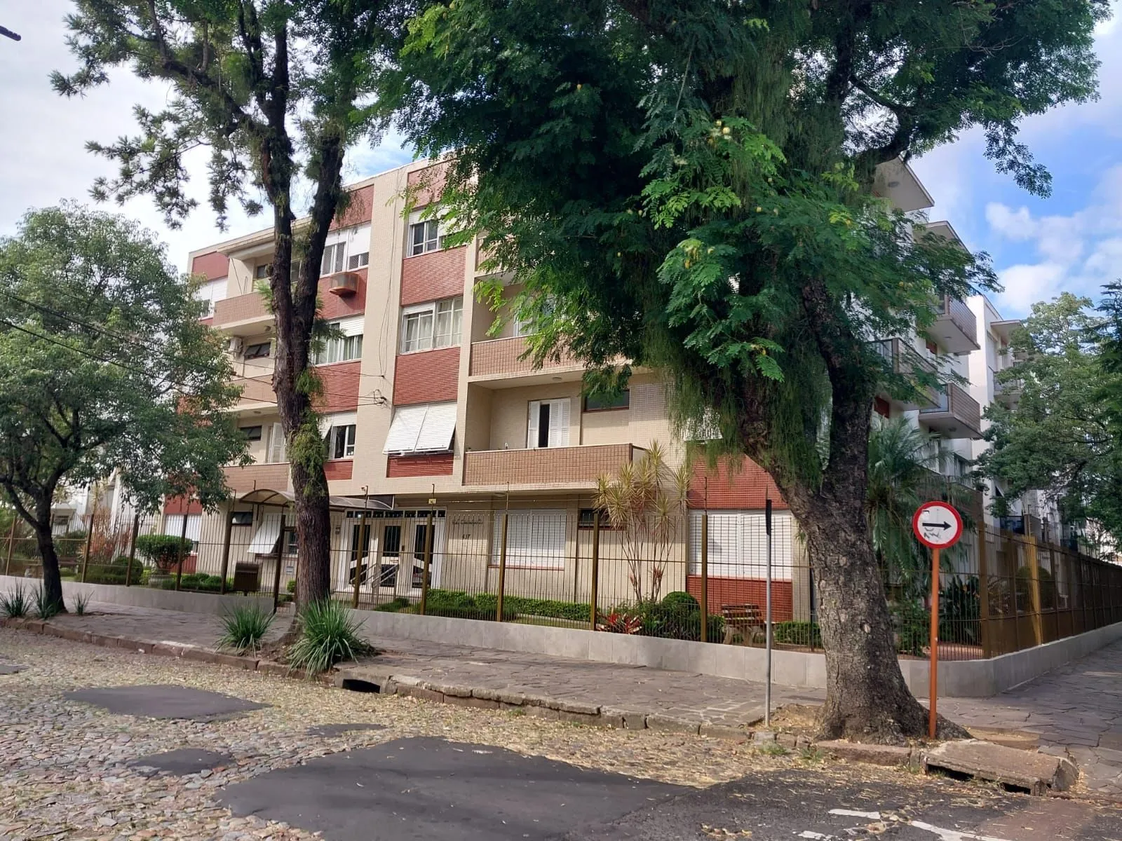 Imagem Apartamento 3 dorms à venda Rua Visconde do Herval, Menino Deus - Porto Alegre