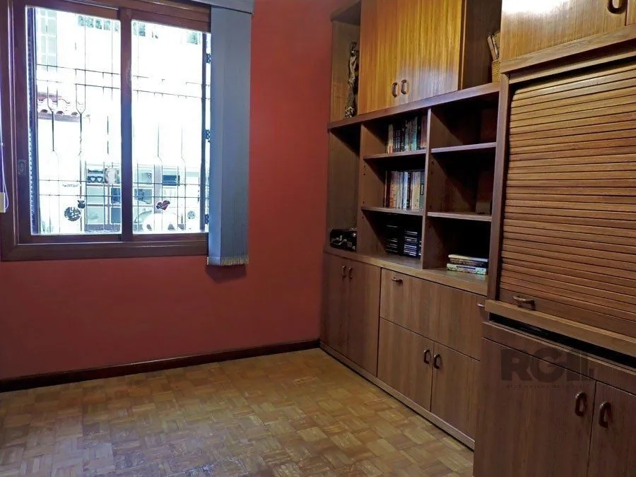 Imagem Casa 4 Dormitórios Bairro Gloria