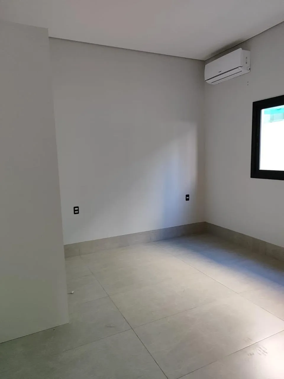 Imagem Casa 3 Quartos sendo 1 Suíte Condomínio Belvedere II Bairro Jardim Imperial
