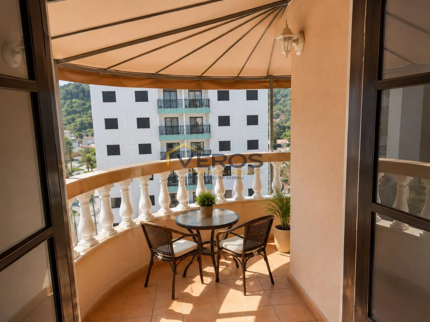 Imagem Apartamento com 03 quartos, piscina e vista para o mar na Martim de Sá