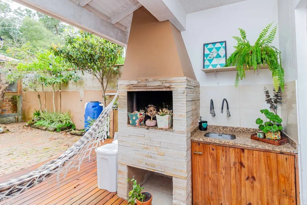 Imagem Casa de 3 dormitórios à venda no Bairro Serraria - Porto Alegre