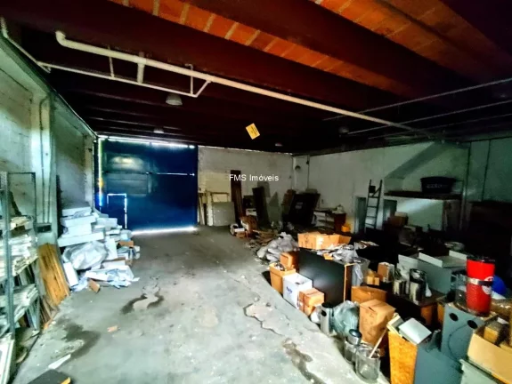 Imagem Galpão Comercial para Locação na Barra Funda, São Paulo-SP: 2 banheiros, 3 vagas de garagem, 600m² de Área