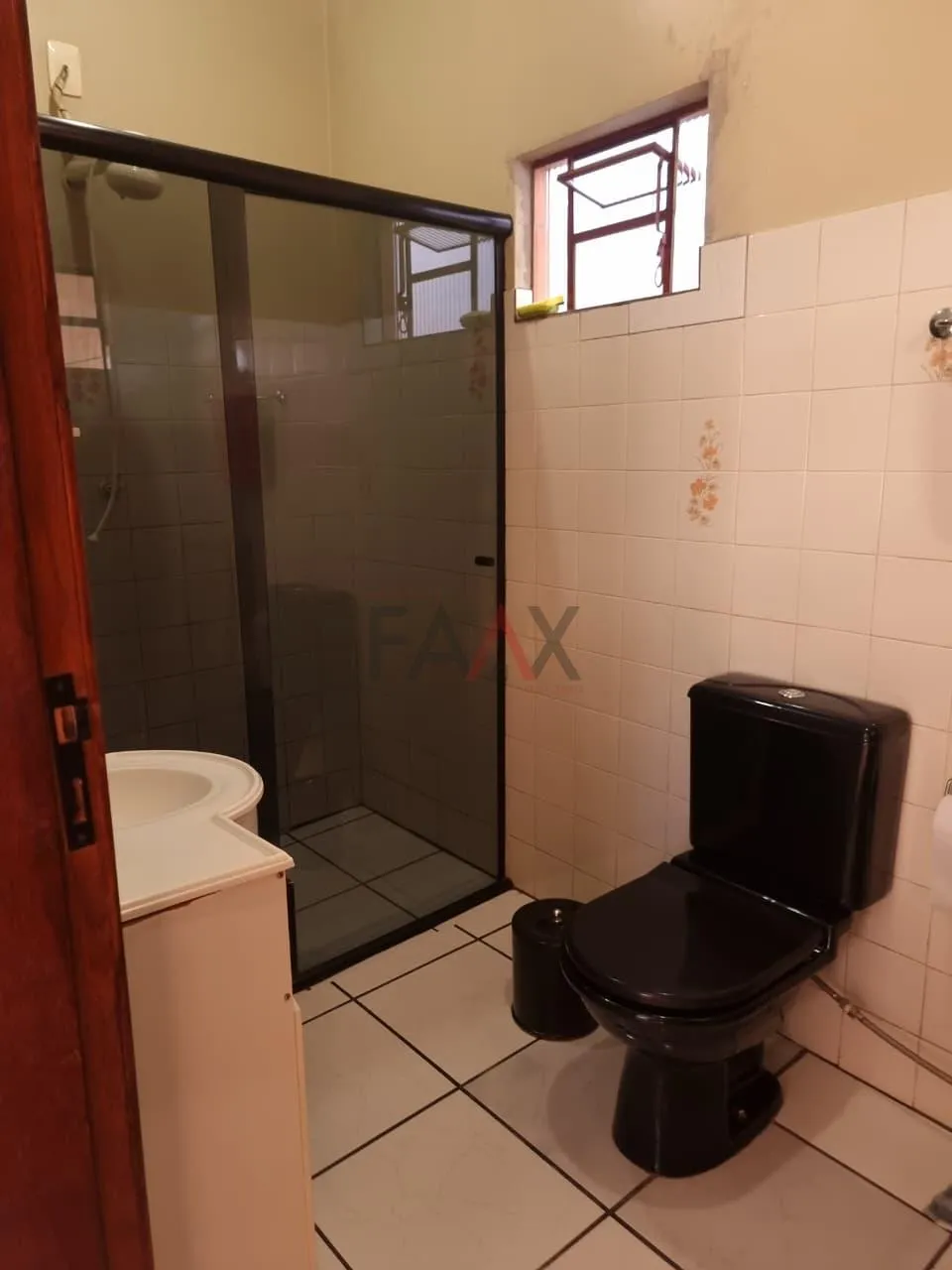 Imagem Casa à venda com potencial de investimento, na XV DE NOVEMBRO, GUARAPUAVA - PR