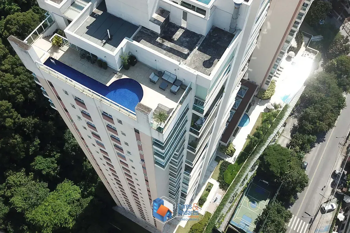 Imagem Cobertura para venda em Paraíso do Morumbi com 3 quartos, sendo 3 suítes, 402m²