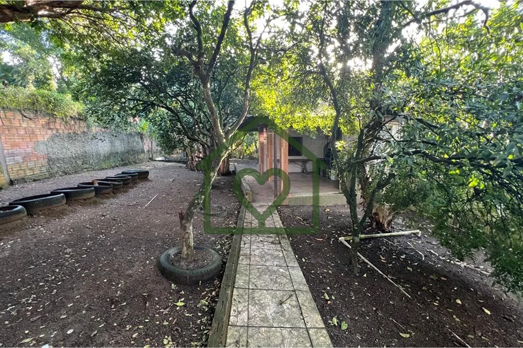 Imagem Descubra a oportunidade única de investir em um espetacular terreno desocupado na vibrante cidade d...