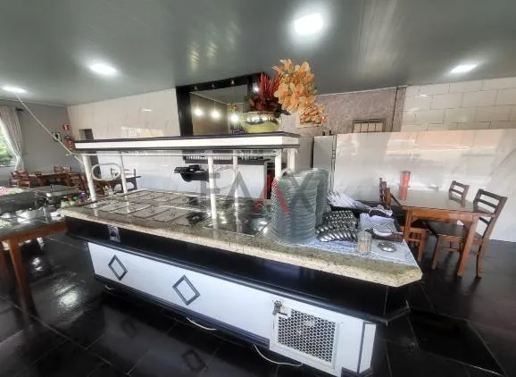 Imagem Imóvel Comercial a venda, atualmente com restaurante em funcionamento.