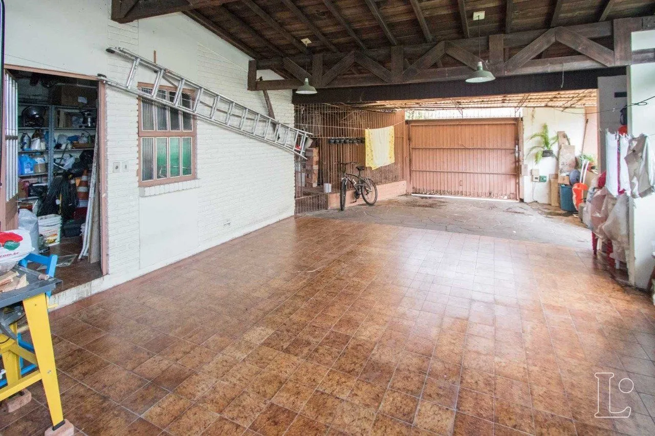 Imagem Casa para Venda - 485m², 4 dormitórios, sendo 1 suites, 3 vagas - Cristal
