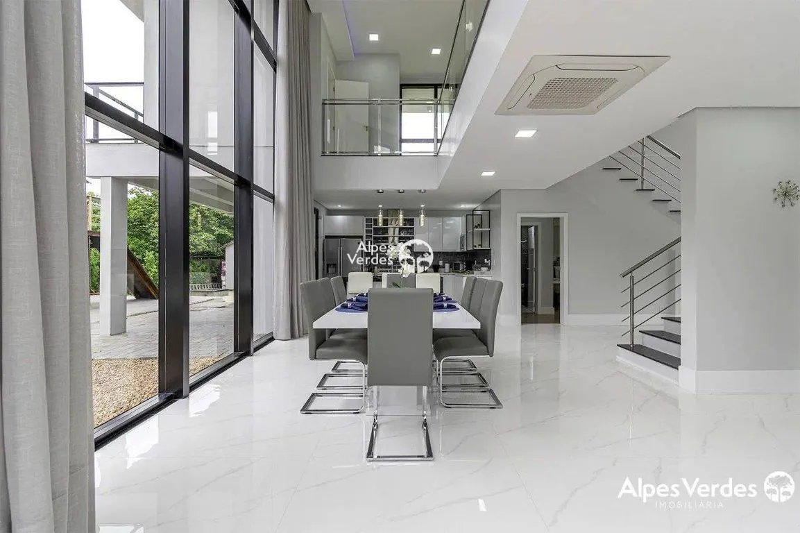 Imagem Vende-se maravilhosa casa dentro de condominio fechado de sitios em Viamão