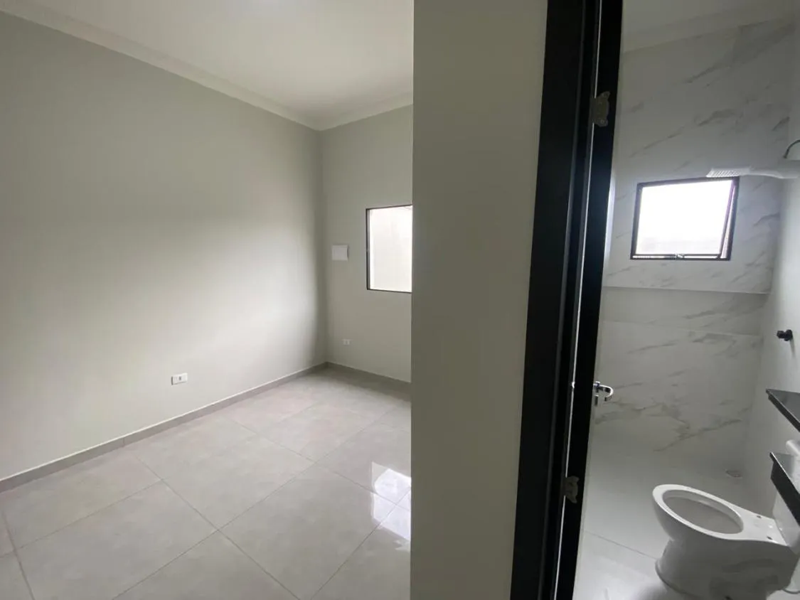 Imagem LINDA CASA NOVA COM PISCINA EM MONGAGUÁ