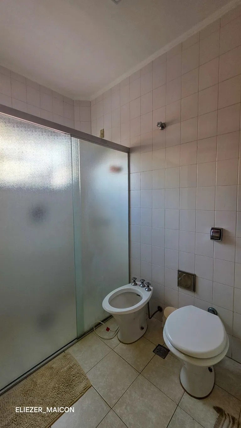Imagem Casa a venda, aprox, 1 km do centro 3 quartos em Poços de Caldas MG