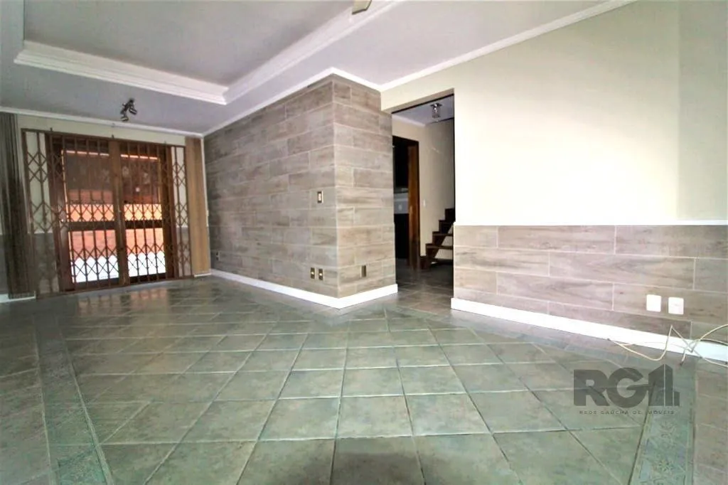 Imagem Casa em condomínio 111m² - 3 dormitórios sendo 1 suíte e 4 vagas no bairro Espirito Santo