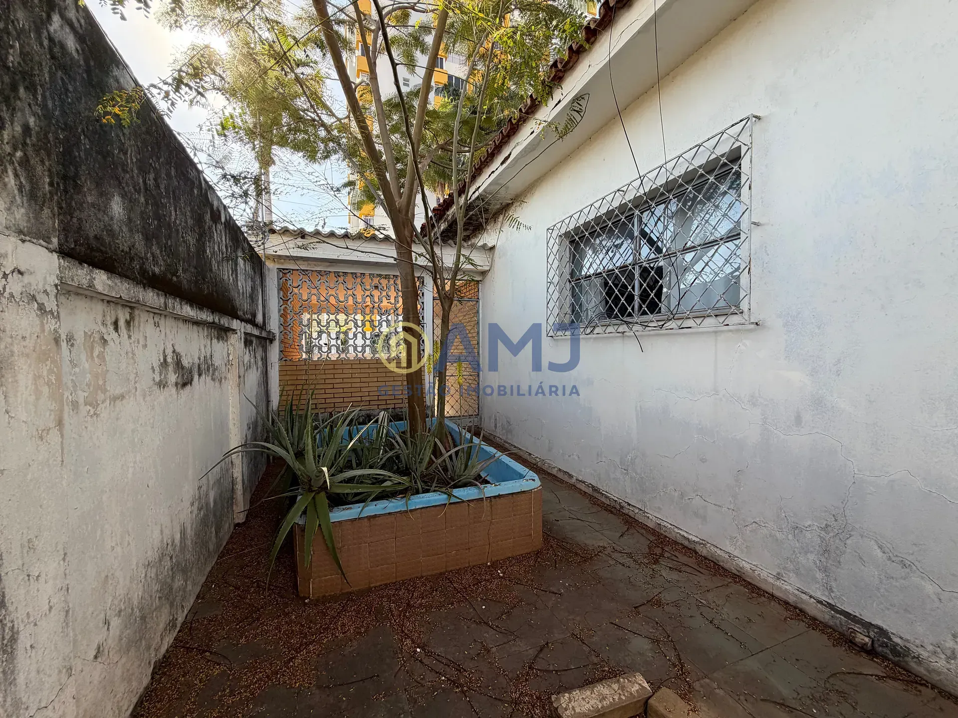 Imagem CASA À VENDA | AVENIDA COMERCIAL | SETOR OESTE / SETOR COIMBRA | GOIÂNIA