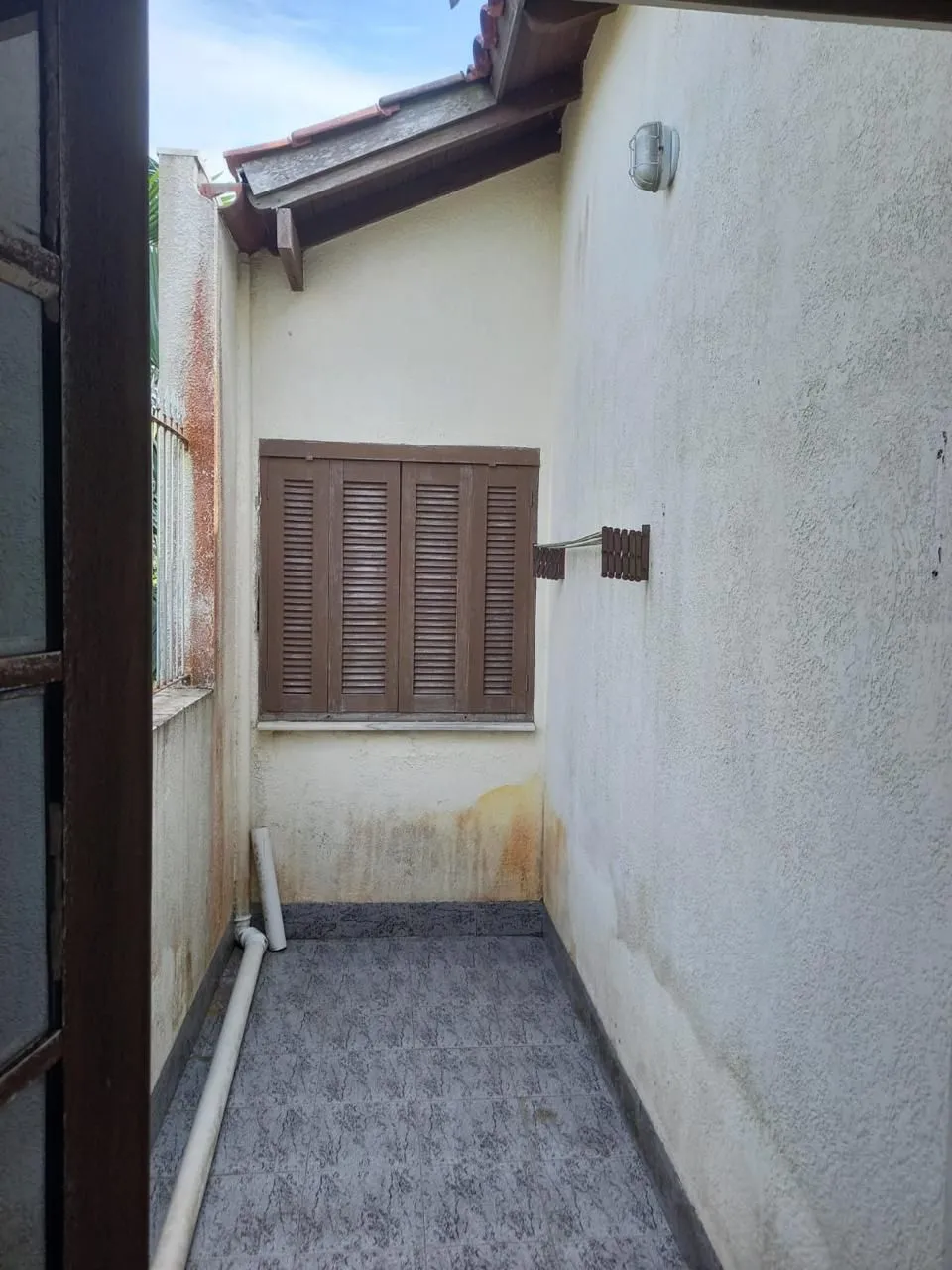 Imagem Ampla Casa residencial com 4 quartos, 3 banheiros e 1 suíte garagem