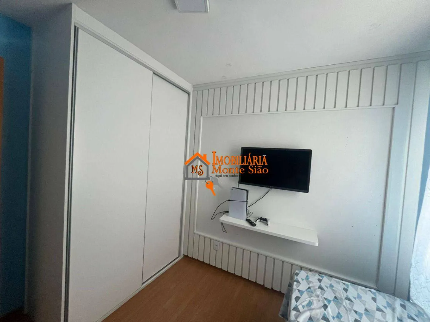 Imagem Apartamento com 2 dormitórios à venda, 46 m² por R$ 250.000,00 - Água Chata - Guarulhos/SP