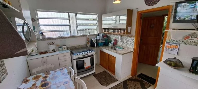 Imagem Casa para Venda em Teresópolis, Nossa Senhora de Fátima, 3 dormitórios, 2 banheiros, 4 vagas