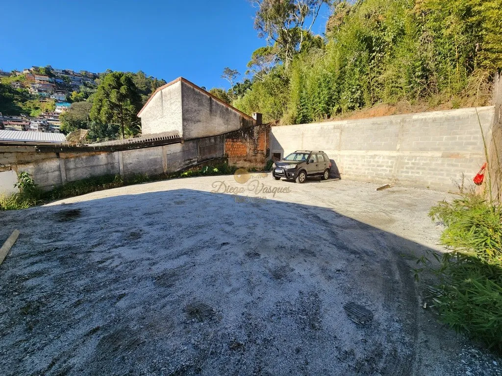 Imagem Galpão para Venda em Teresópolis / RJ no bairro São Pedro