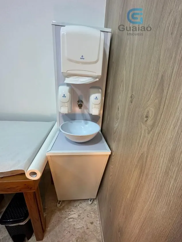 Imagem Vendo Ampla Sala comercial de 45mts na Encruzilhada em Santos