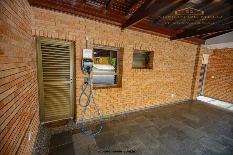 Imagem Casas em Condomínio para venda em Santana de Parnaiba no bairro Alphaville