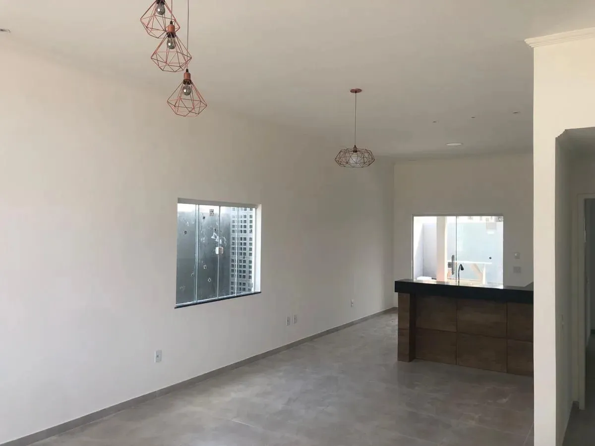 Imagem Casa em Condomínio para Venda em Cabo Frio / RJ no bairro Peró