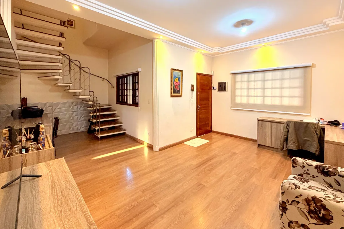 Imagem Casa de vila para venda em Centro com 4 quartos, sendo 2 suítes, 257m2