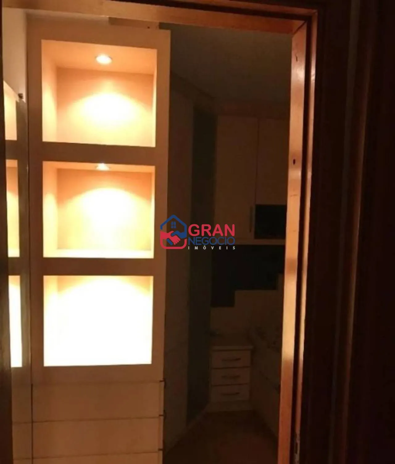 Imagem Apartamento com 1 dormitório para alugar, 50 m² por R$ 2.865,00/mês - Centro - Curitiba/PR