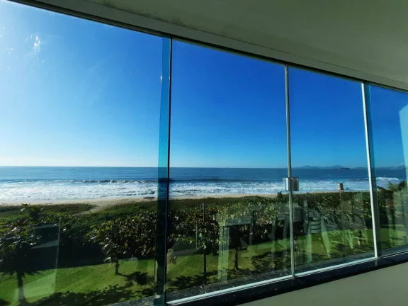 Imagem Apartamento à Venda – frente mar em condomínio!