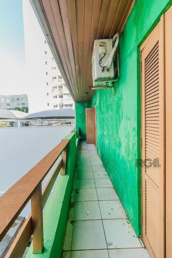 Imagem Casa 242m² - 5 dormitórios, 6 vagas no bairro Cristo Redentor
