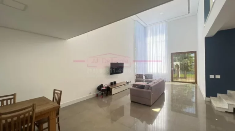 Imagem Belíssima casa dentro de condomínio